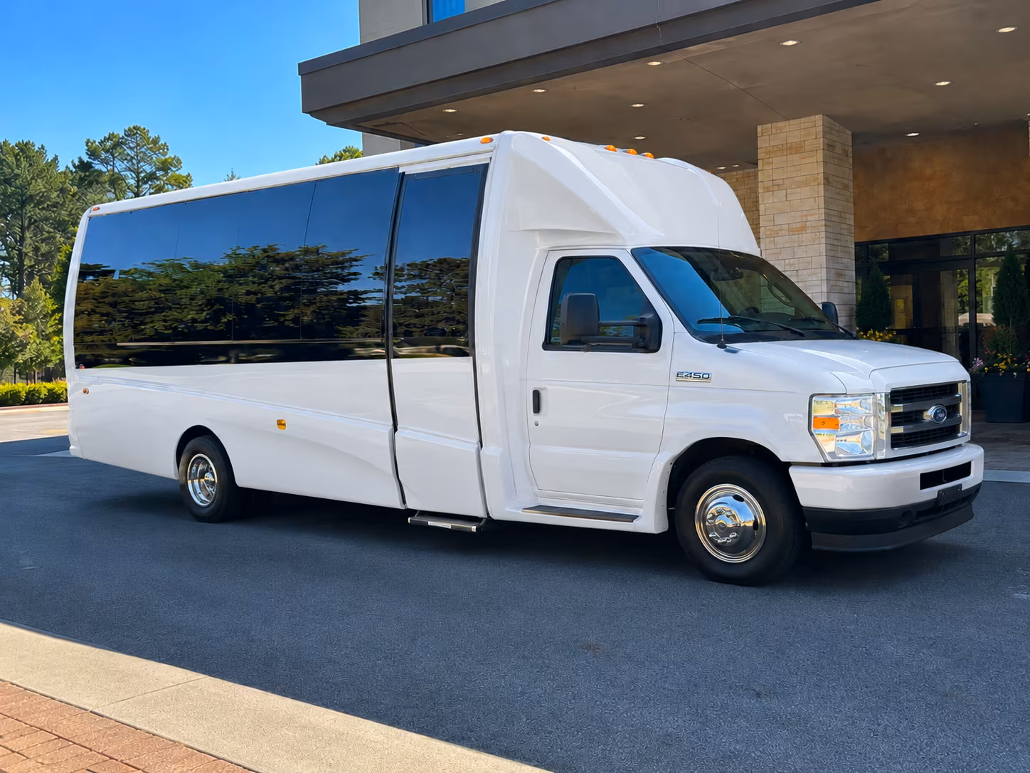 alpharetta bus rentals