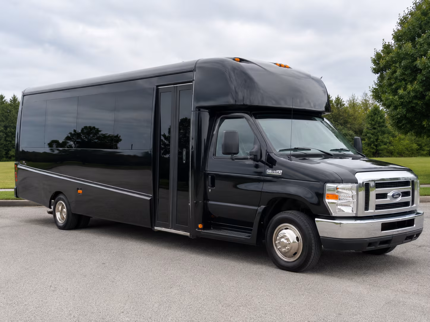 dunwoody charter bus rentals for dunwoody school field trips