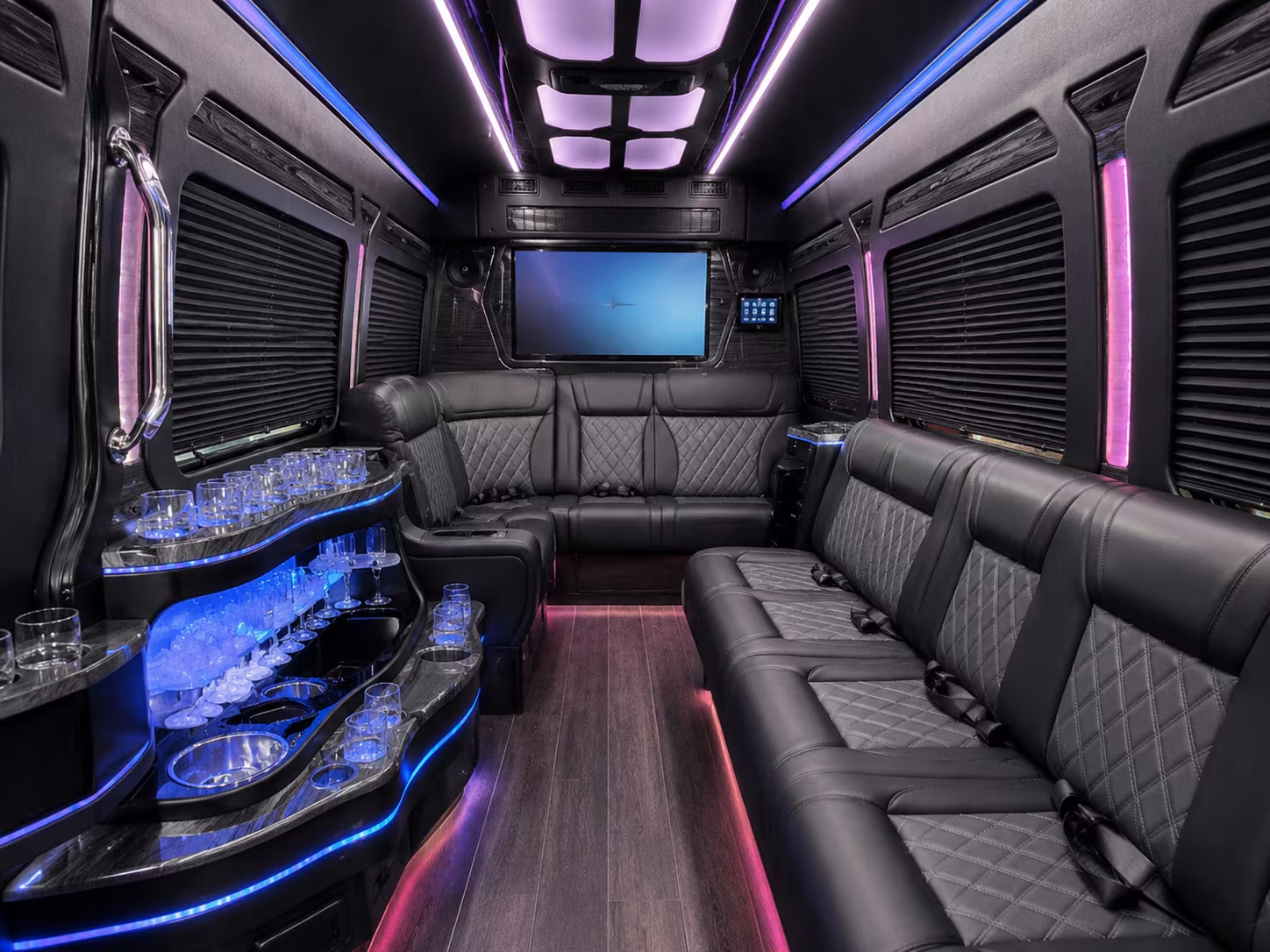 johnscreekcharterbuscompany com makes getting to atlanta sports venues easy for johns creek groups