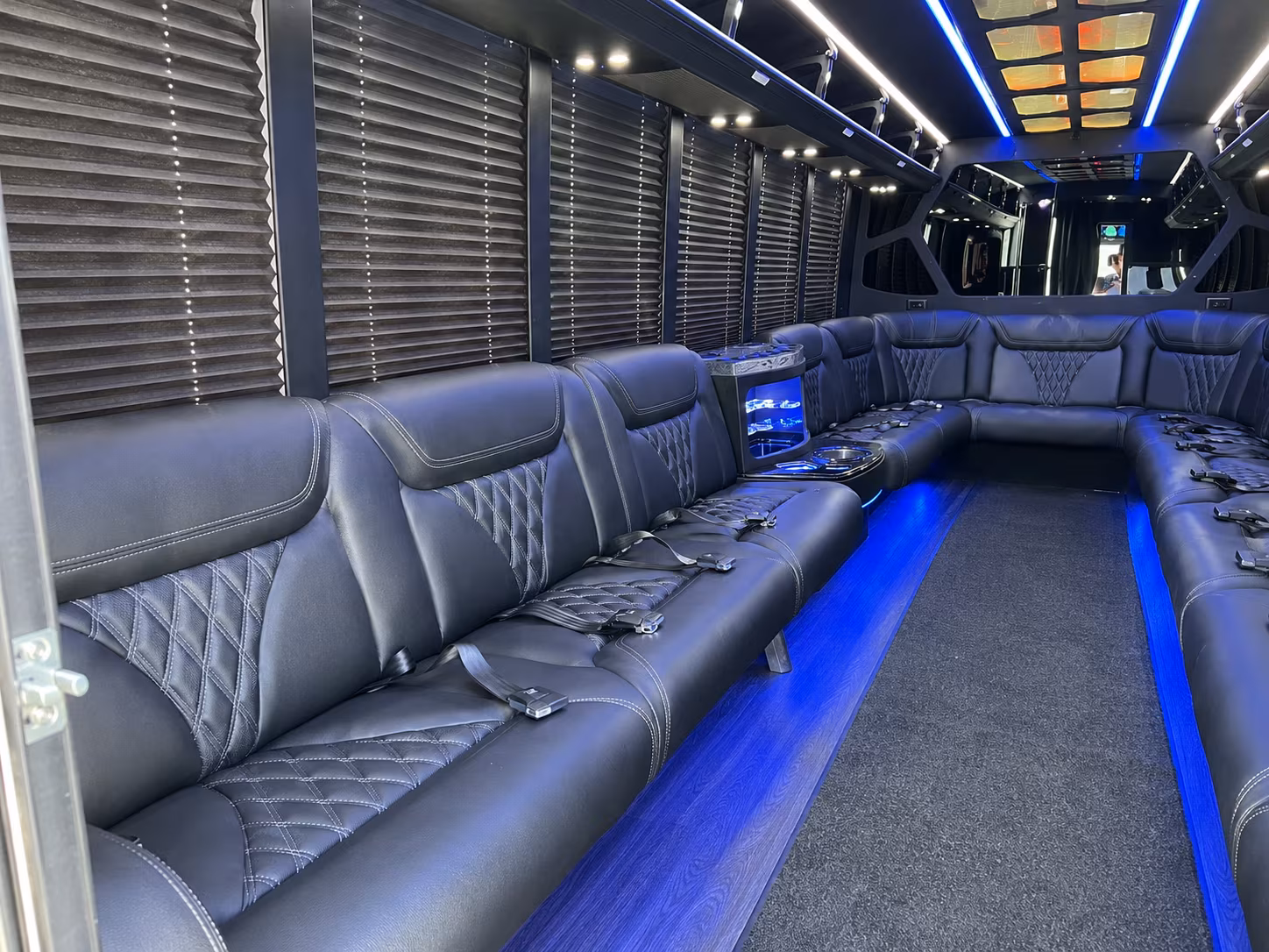 smyrna prom bus rentals in smyrna